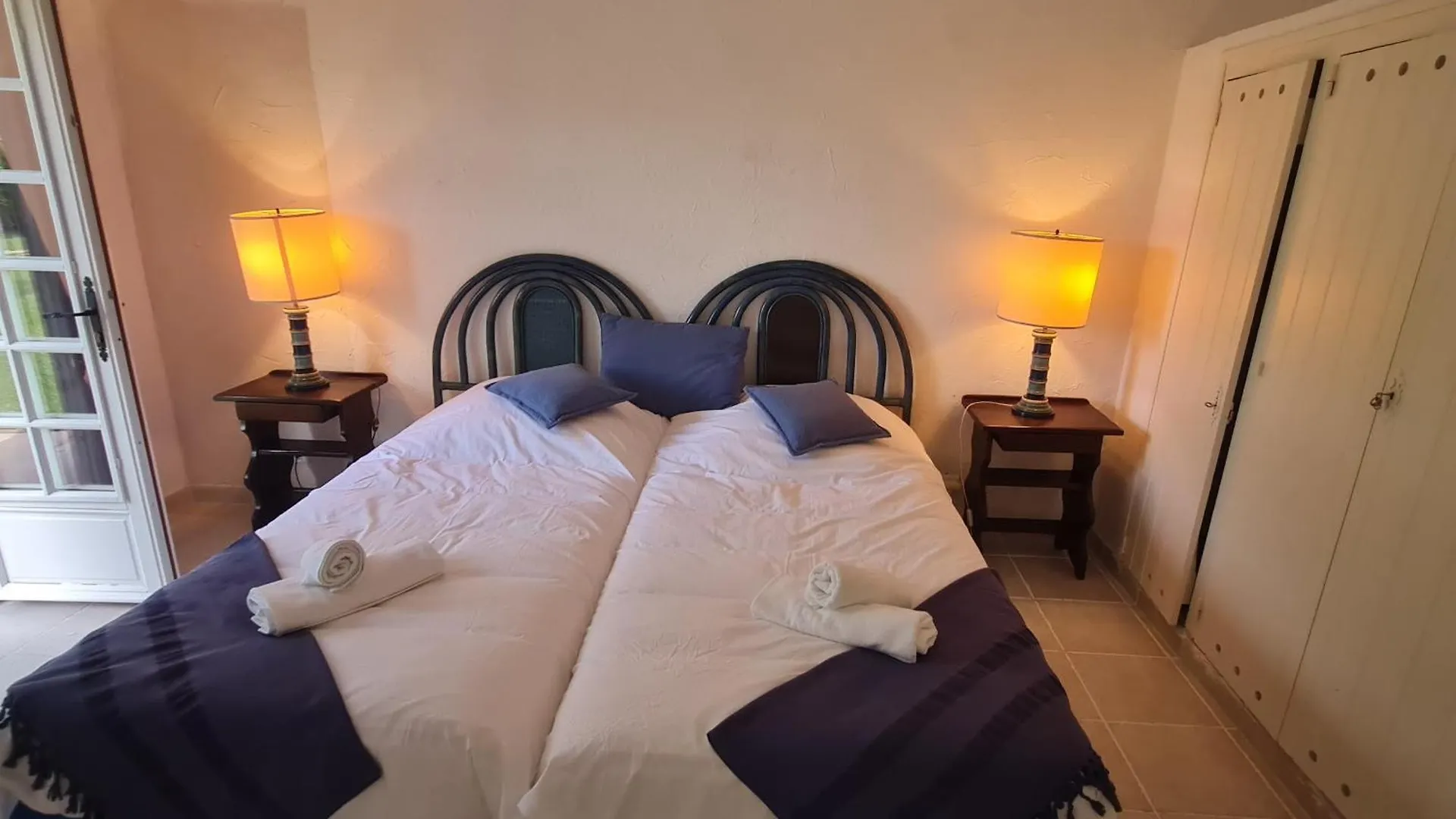 גרימו Villa 5 Pieces + 2 Chambres Independantes - Piscine Privee, Jardin, Climatisation, Wi-Fi - Fr-1-780-79 בית נופש