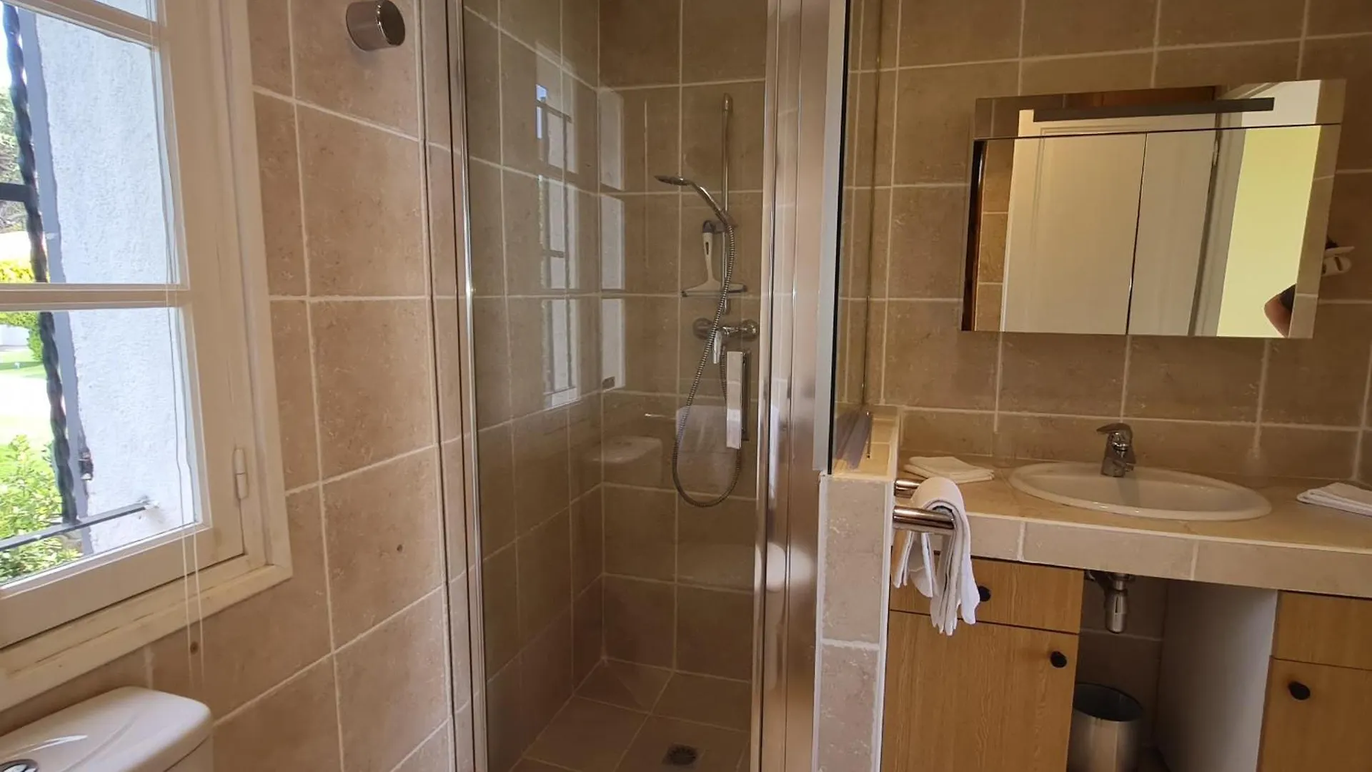 גרימו Villa 5 Pieces + 2 Chambres Independantes - Piscine Privee, Jardin, Climatisation, Wi-Fi - Fr-1-780-79 בית נופש
